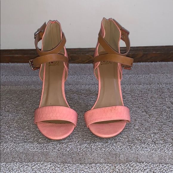 Coral Heels - Picture 3 of 9